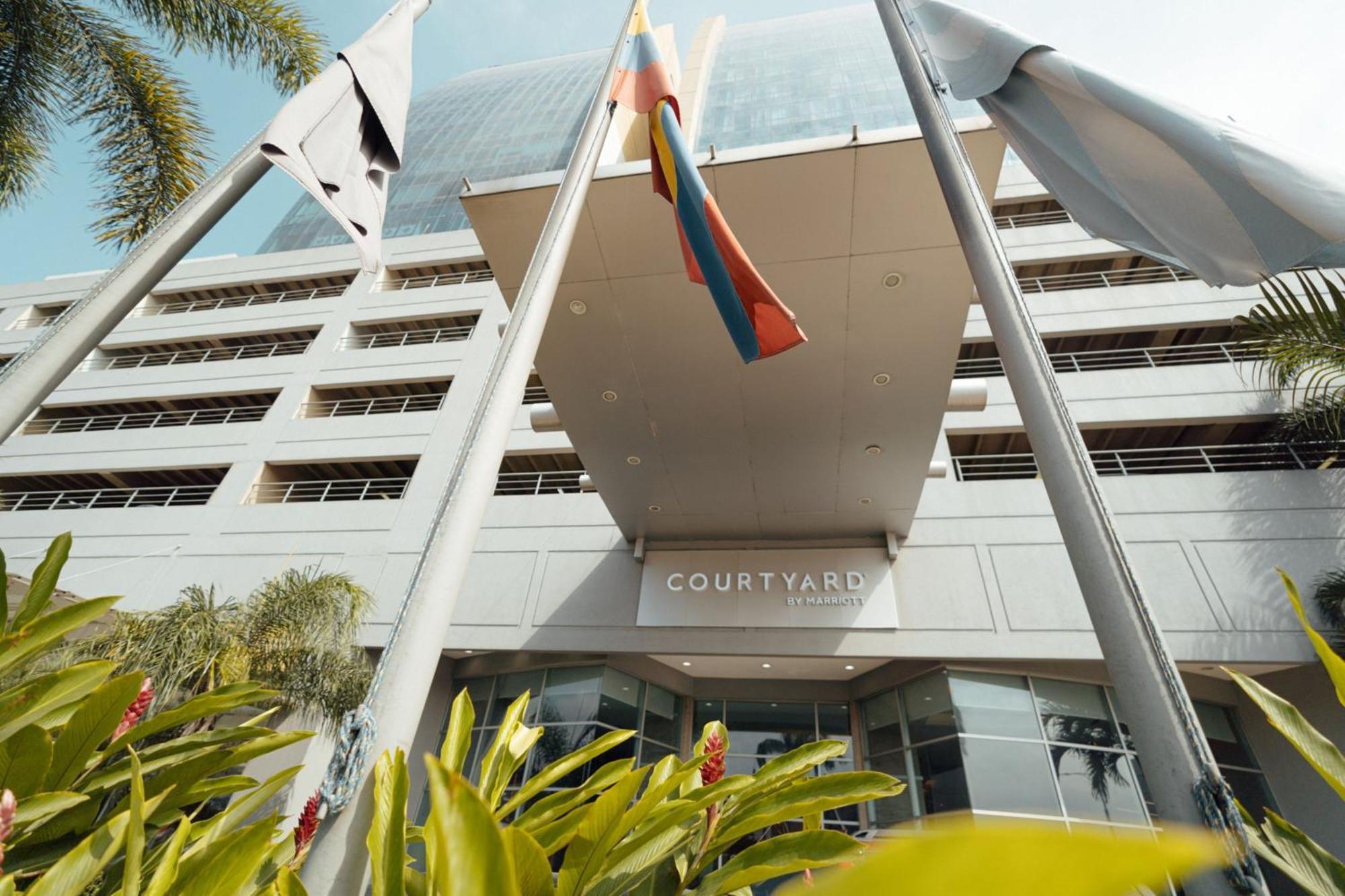 Courtyard By Marriott Guayaquil Hotel Exterior photo