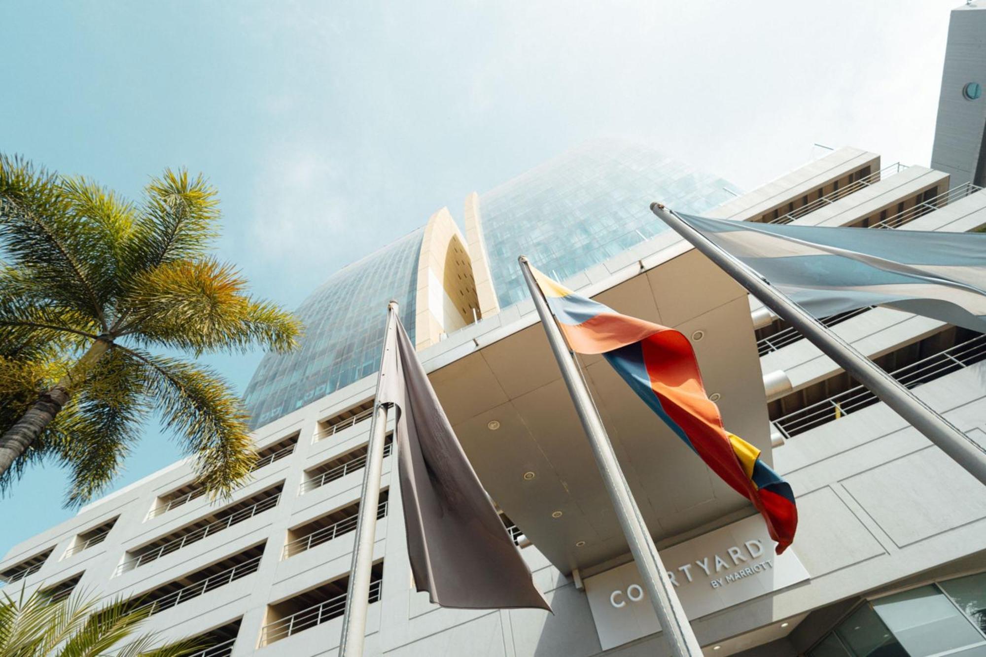 Courtyard By Marriott Guayaquil Hotel Exterior photo