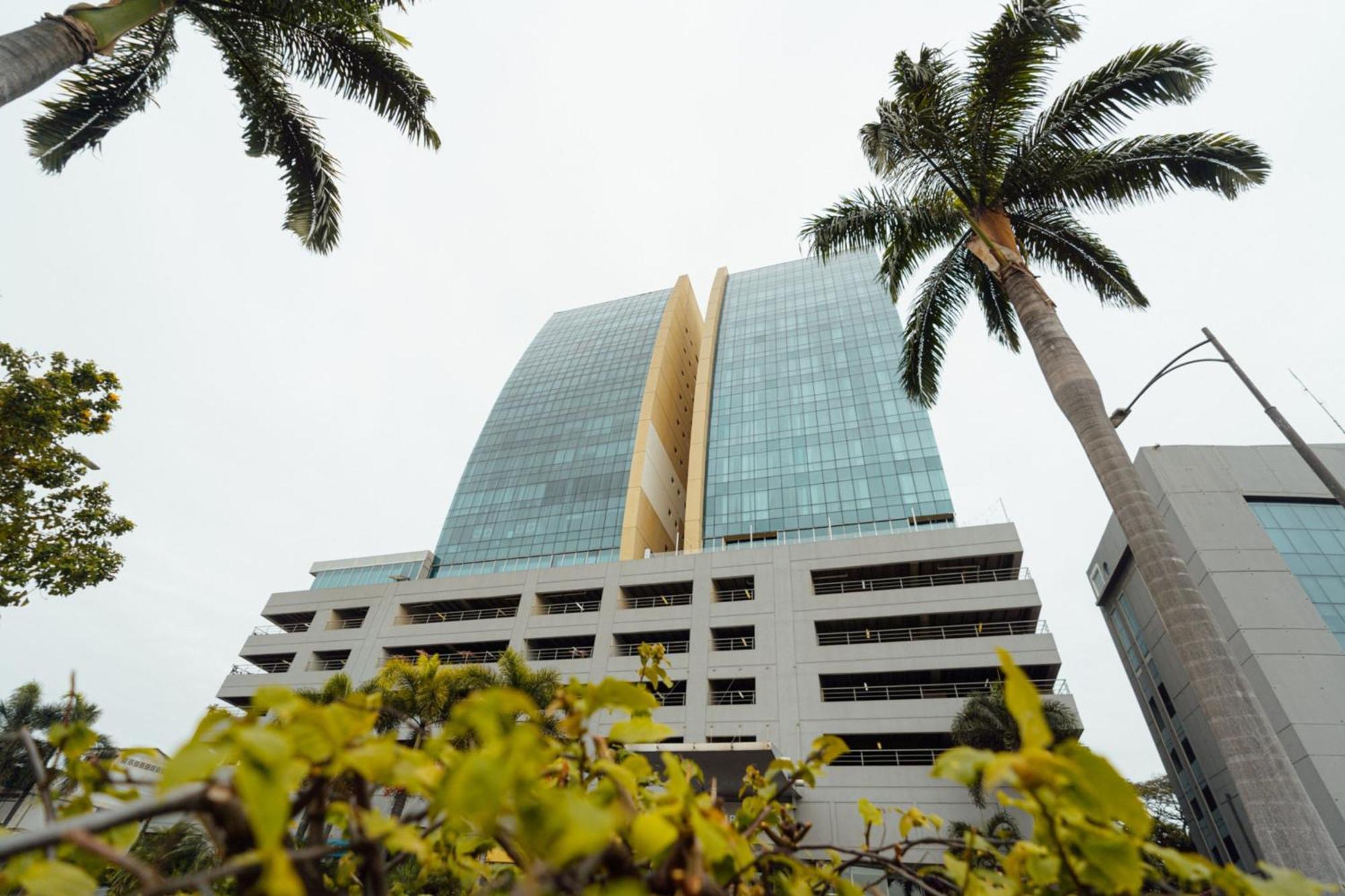 Courtyard By Marriott Guayaquil Hotel Exterior photo